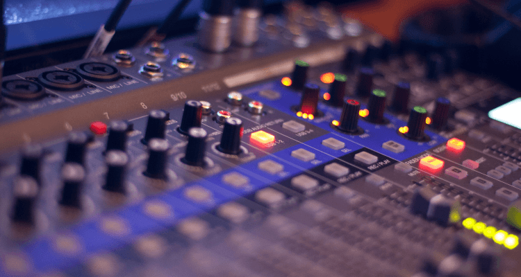 mixing vs mastering